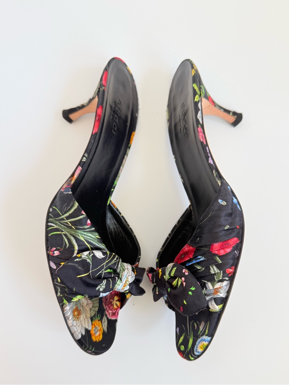 Gucci Flora Satin Bow Mule Heels Black Floral Sandals US 6 Vintage Y2K - Picture 3 of 11